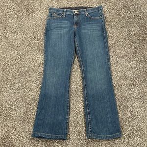 WOMEN'S WRANGLER ULTIMATE RIDING JEAN Q-BABY IN TUFF BUCK COLOR